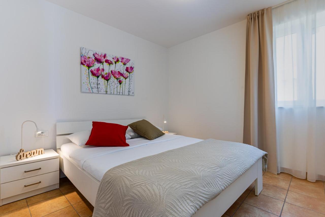 Apartments Dolac Nerezine Extérieur photo